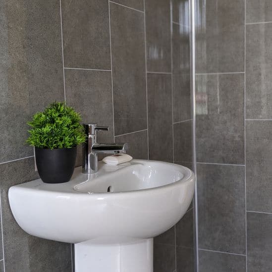 8mm Graphite Grey Tile Effect Bathroom Wall Panel - Pack of 4 - Image 5