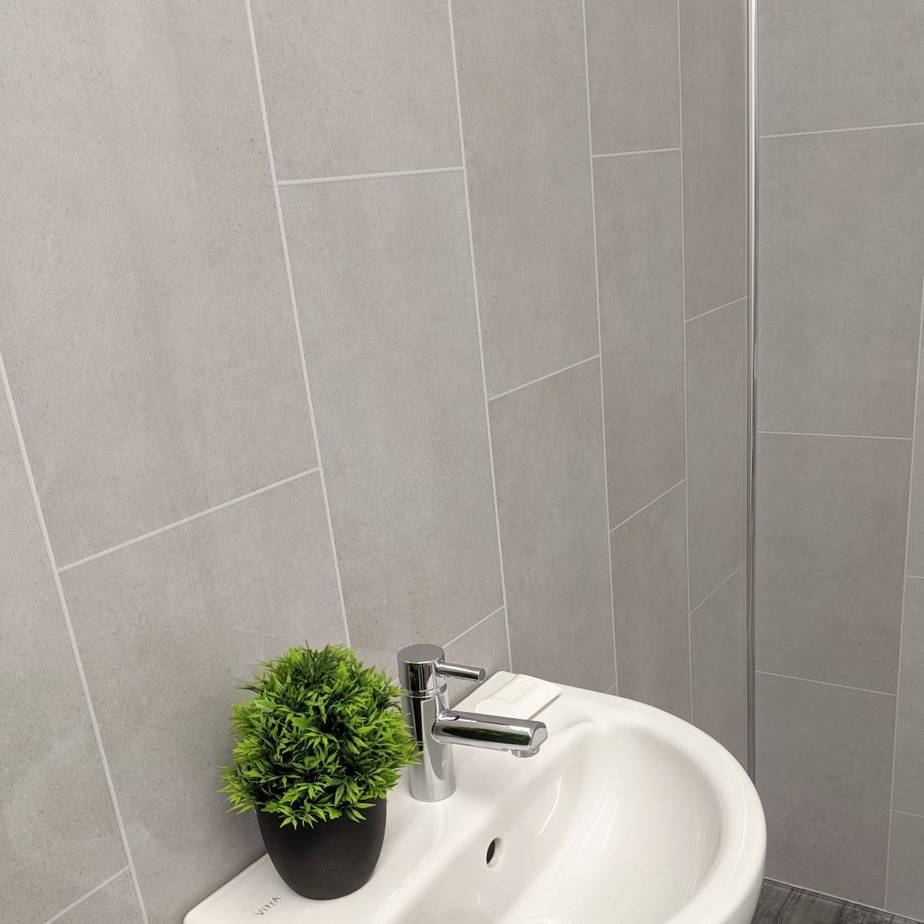 8mm Klasic Grey Tile Effect Bathroom Wall Panel - Pack of 4 - Image 6