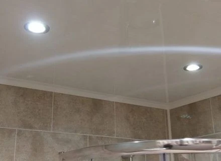 8mm White Gloss Bathroom Wall & Ceiling Panel - Pack of 4 - Image 4